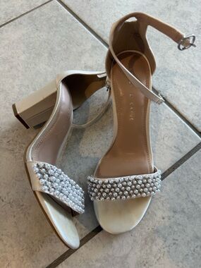 Pearl-Embellished Ankle Strap Sandals - Nude/Champagne